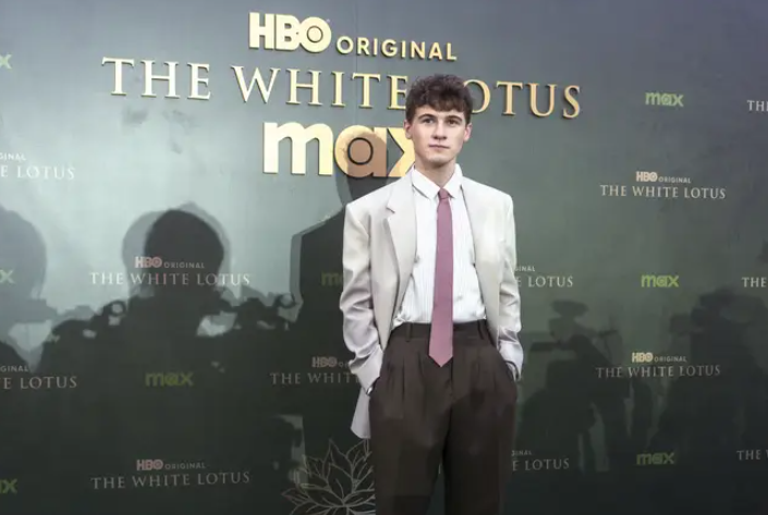 Sam Nivola Age