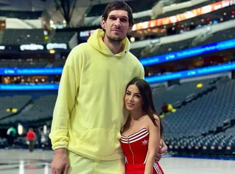 Boban Marjanovic’s Wife, Height, Weight, Net Worth, Age, Career And Full Bio Boban Marjanovic's Wife, Height, Weight, Net Worth, Age, Career And Full Bio