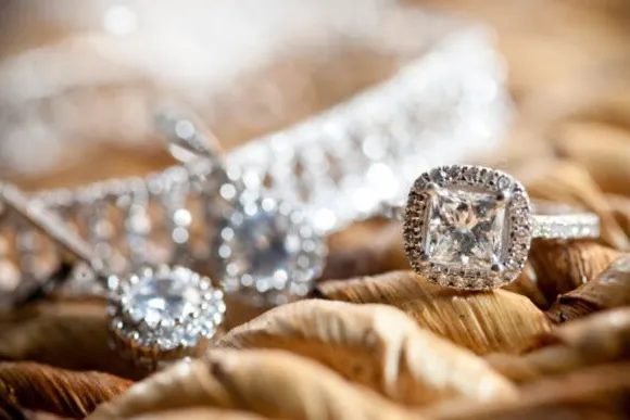 Should You Insure Your Diamond Jewelry? Should You Insure Your Diamond Jewelry